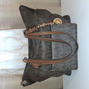 Michael Kors Jet Set Tote With Matching Wallet